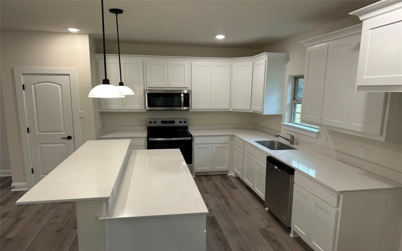 1731 Russell Drive, Garland, TX 75040, 4 Bedrooms Bedrooms, ,2 BathroomsBathrooms,Residential,For Sale,1731 Russell Drive,20865696
