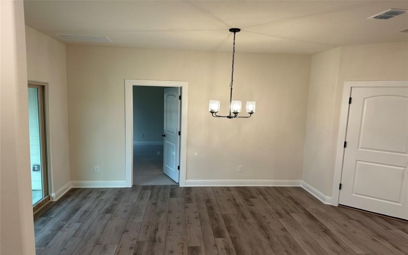 1731 Russell Drive, Garland, TX 75040, 4 Bedrooms Bedrooms, ,2 BathroomsBathrooms,Residential,For Sale,1731 Russell Drive,20865696