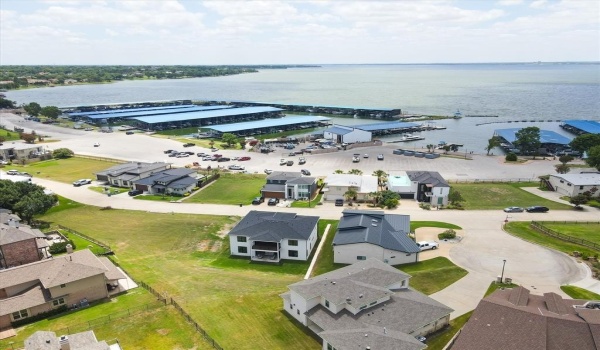 310 Harborview Drive, Rockwall, TX 75032, 4 Bedrooms Bedrooms, ,3 BathroomsBathrooms,Residential,For Sale,310 Harborview Drive,20865849