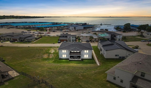 310 Harborview Drive, Rockwall, TX 75032, 4 Bedrooms Bedrooms, ,3 BathroomsBathrooms,Residential,For Sale,310 Harborview Drive,20865849
