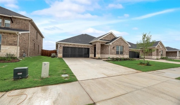 4132 Tarlton Road, Little Elm, TX 75068, 3 Bedrooms Bedrooms, ,2 BathroomsBathrooms,Residential,For Sale,4132 Tarlton Road,20865982