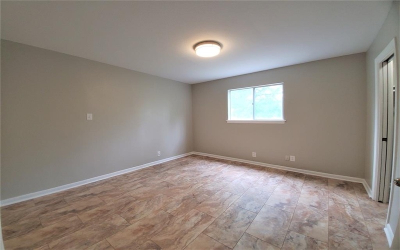 2115 Glenwood Lane #100, Denton, TX 76209, 2 Bedrooms Bedrooms, ,1 BathroomBathrooms,Residential Lease,For Rent,2115 Glenwood Lane,20866017