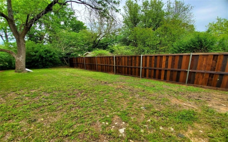 2115 Glenwood Lane #100, Denton, TX 76209, 2 Bedrooms Bedrooms, ,1 BathroomBathrooms,Residential Lease,For Rent,2115 Glenwood Lane,20866017