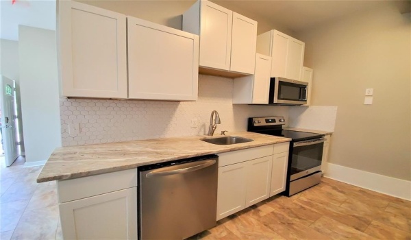 2115 Glenwood Lane #100, Denton, TX 76209, 2 Bedrooms Bedrooms, ,1 BathroomBathrooms,Residential Lease,For Rent,2115 Glenwood Lane,20866017