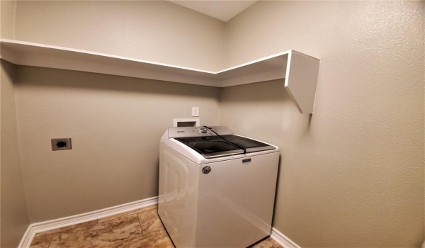 2115 Glenwood Lane #100, Denton, TX 76209, 2 Bedrooms Bedrooms, ,1 BathroomBathrooms,Residential Lease,For Rent,2115 Glenwood Lane,20866017