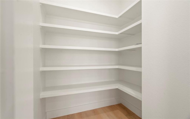 2019 California Drive #201, Dallas, TX 75204, 2 Bedrooms Bedrooms, ,2 BathroomsBathrooms,Residential Lease,For Rent,2019 California Drive,20866067