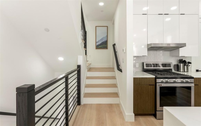 2019 California Drive #201, Dallas, TX 75204, 2 Bedrooms Bedrooms, ,2 BathroomsBathrooms,Residential Lease,For Rent,2019 California Drive,20866067