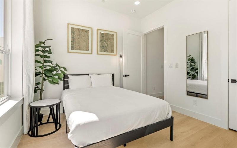 2019 California Drive #201, Dallas, TX 75204, 2 Bedrooms Bedrooms, ,2 BathroomsBathrooms,Residential Lease,For Rent,2019 California Drive,20866067