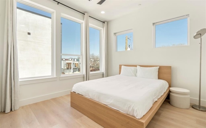 2019 California Drive #201, Dallas, TX 75204, 2 Bedrooms Bedrooms, ,2 BathroomsBathrooms,Residential Lease,For Rent,2019 California Drive,20866067