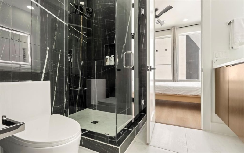 2019 California Drive #201, Dallas, TX 75204, 2 Bedrooms Bedrooms, ,2 BathroomsBathrooms,Residential Lease,For Rent,2019 California Drive,20866067