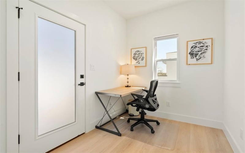 2019 California Drive #201, Dallas, TX 75204, 2 Bedrooms Bedrooms, ,2 BathroomsBathrooms,Residential Lease,For Rent,2019 California Drive,20866067