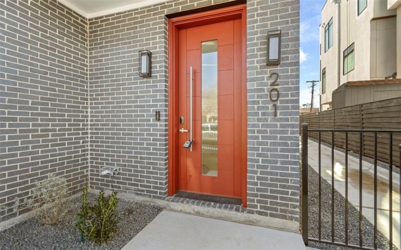 2019 California Drive #201, Dallas, TX 75204, 2 Bedrooms Bedrooms, ,2 BathroomsBathrooms,Residential Lease,For Rent,2019 California Drive,20866067