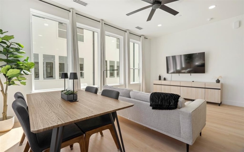 2019 California Drive #201, Dallas, TX 75204, 2 Bedrooms Bedrooms, ,2 BathroomsBathrooms,Residential Lease,For Rent,2019 California Drive,20866067
