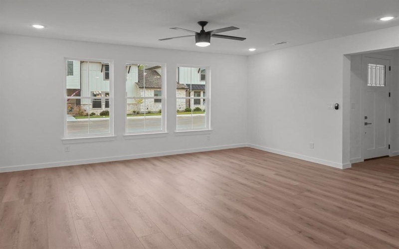 9569 Thorncrown Lane, Fort Worth, TX 76179, 3 Bedrooms Bedrooms, ,2 BathroomsBathrooms,Residential,For Sale,9569 Thorncrown Lane,20866178