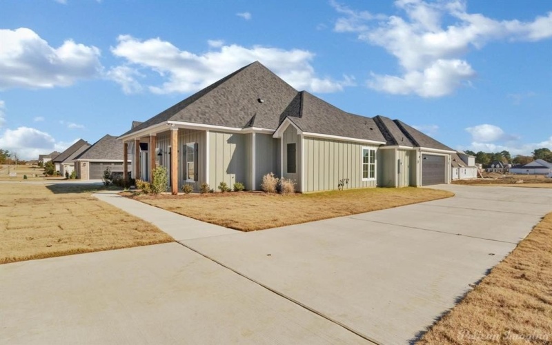 169 Oak Alley Road, Stonewall, LA 71078, 4 Bedrooms Bedrooms, ,2 BathroomsBathrooms,Residential,For Sale,169 Oak Alley Road,20866294