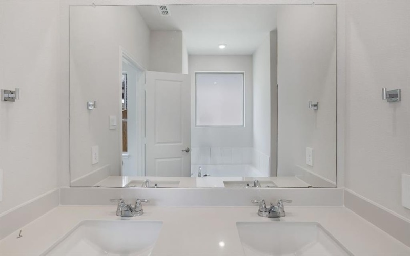 9209 Cessna Ave., McKinney, TX 75071, 5 Bedrooms Bedrooms, ,3 BathroomsBathrooms,Residential,For Sale,9209 Cessna Ave.,20866309