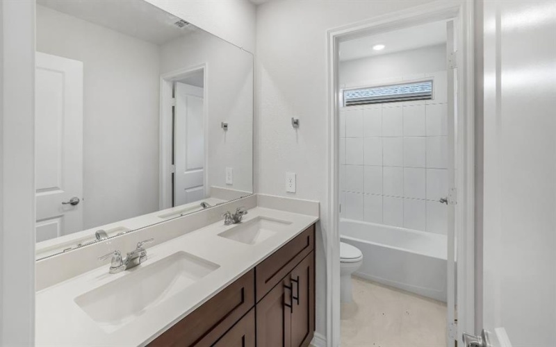 9209 Cessna Ave., McKinney, TX 75071, 5 Bedrooms Bedrooms, ,3 BathroomsBathrooms,Residential,For Sale,9209 Cessna Ave.,20866309