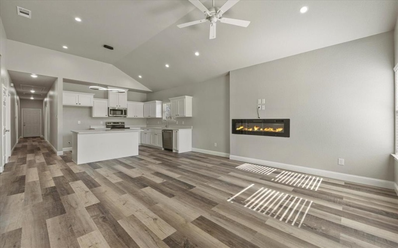 4035 Lake Street, Greenville, TX 75401, 3 Bedrooms Bedrooms, ,2 BathroomsBathrooms,Residential,For Sale,4035 Lake Street,20869053