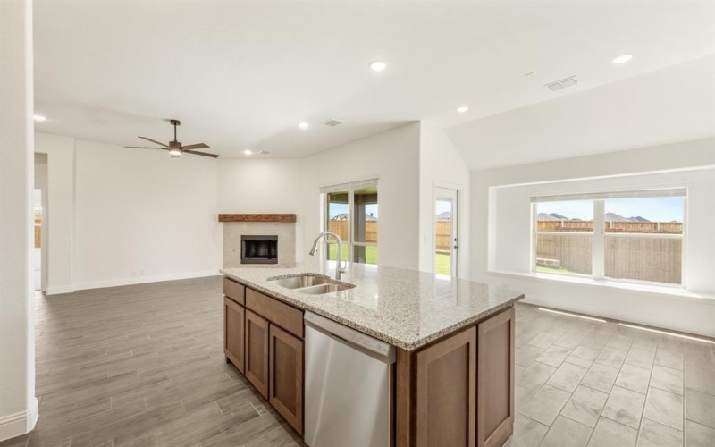 2005 Fenwick Lane, Mansfield, TX 76084, 3 Habitaciones Habitaciones , ,2 BañosBaños,Residential,En Venta,2005 Fenwick Lane,20866971