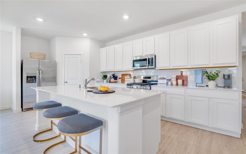 1809 Lancaster Drive, Cedar Hill, TX 75116, 4 Bedrooms Bedrooms, ,2 BathroomsBathrooms,Residential,For Sale,1809 Lancaster Drive,20866993