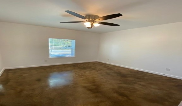1320 S Montgomery Street, Sherman, TX 75090, 3 Bedrooms Bedrooms, ,2 BathroomsBathrooms,Residential Lease,For Rent,1320 S Montgomery Street,20869120