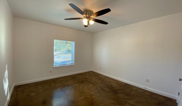 1320 S Montgomery Street, Sherman, TX 75090, 3 Bedrooms Bedrooms, ,2 BathroomsBathrooms,Residential Lease,For Rent,1320 S Montgomery Street,20869120