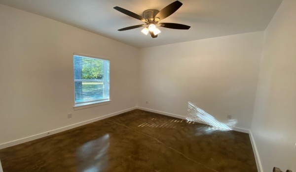1320 S Montgomery Street, Sherman, TX 75090, 3 Bedrooms Bedrooms, ,2 BathroomsBathrooms,Residential Lease,For Rent,1320 S Montgomery Street,20869120