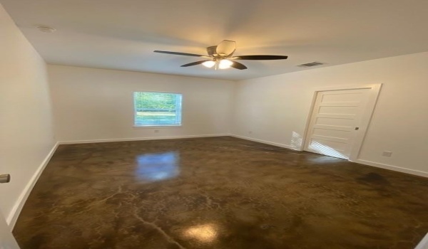 1320 S Montgomery Street, Sherman, TX 75090, 3 Bedrooms Bedrooms, ,2 BathroomsBathrooms,Residential Lease,For Rent,1320 S Montgomery Street,20869120