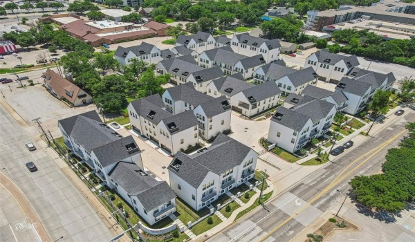 130 S Cooper Street, Arlington, TX 76013, 2 Habitaciones Habitaciones , ,2 BañosBaños,Residential,En Venta,130 S Cooper Street,20869239