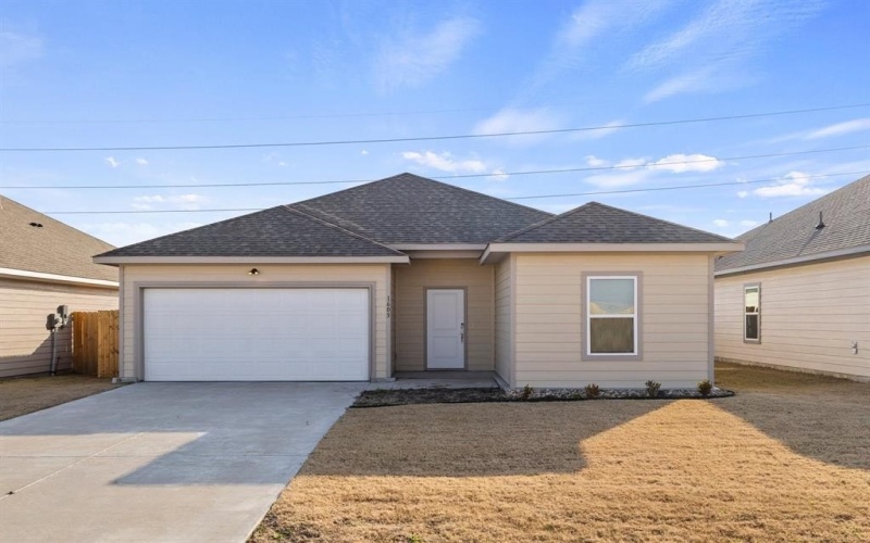 1605 Buchanan Drive, Greenville, TX 75401, 3 Bedrooms Bedrooms, ,2 BathroomsBathrooms,Residential,For Sale,1605 Buchanan Drive,20867129