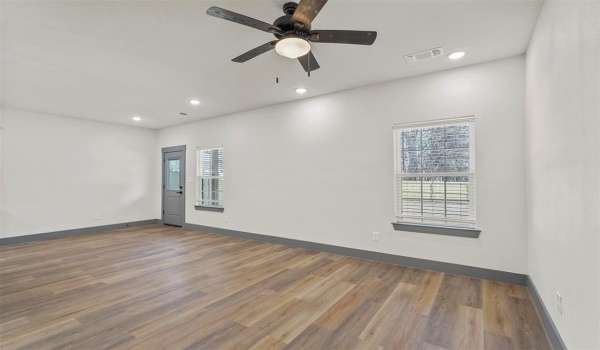 908 Layne, Denison, TX 75020, 3 Bedrooms Bedrooms, ,2 BathroomsBathrooms,Residential,For Sale,908 Layne,20869404