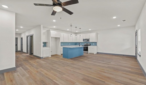 908 Layne, Denison, TX 75020, 3 Bedrooms Bedrooms, ,2 BathroomsBathrooms,Residential,For Sale,908 Layne,20869404