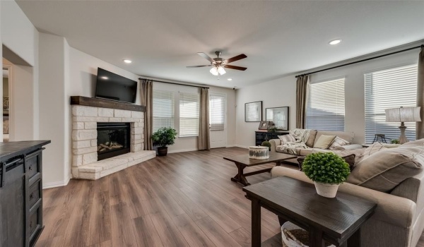 1400 Cedar Trail, Azle, TX 76020, 4 Bedrooms Bedrooms, ,2 BathroomsBathrooms,Residential,For Sale,1400 Cedar Trail,20869582