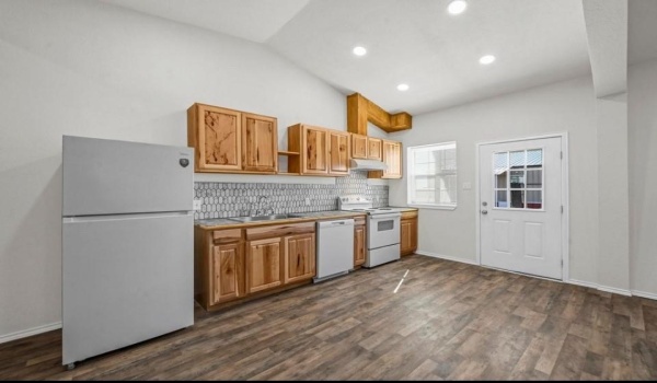 6579 Indian Trail #3, Sanger, TX 76266, 2 Bedrooms Bedrooms, ,2 BathroomsBathrooms,Residential Lease,For Rent,6579 Indian Trail,20869674