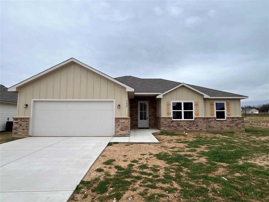 109 Cooper Drive, Cleburne, TX 76031, 4 Bedrooms Bedrooms, ,2 BathroomsBathrooms,Residential,For Sale,109 Cooper Drive,20869748