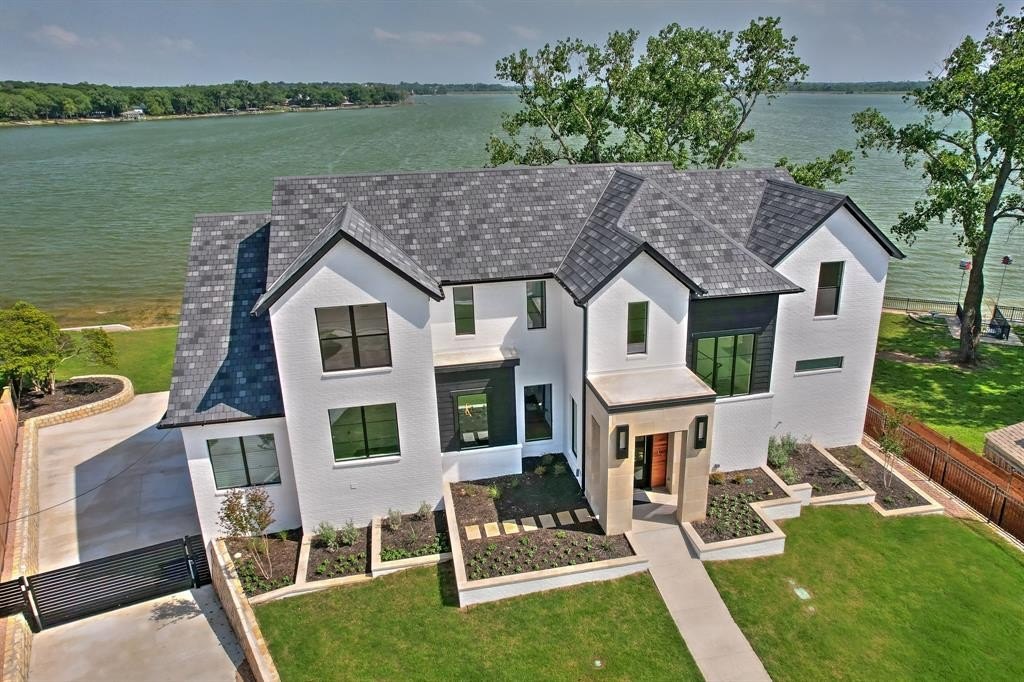 1733 E Lake Drive, Weatherford, TX 76087, 3 Bedrooms Bedrooms, ,3 BathroomsBathrooms,Residential,For Sale,1733 E Lake Drive,20869764