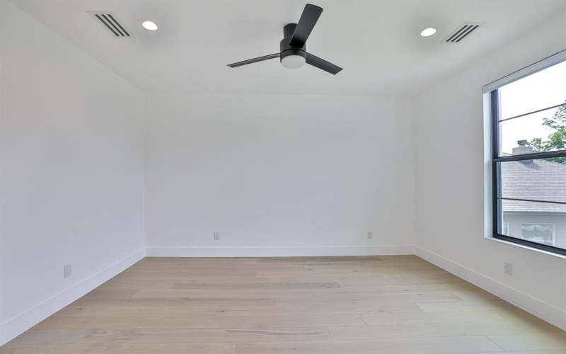 1733 E Lake Drive, Weatherford, TX 76087, 3 Bedrooms Bedrooms, ,3 BathroomsBathrooms,Residential,For Sale,1733 E Lake Drive,20869764