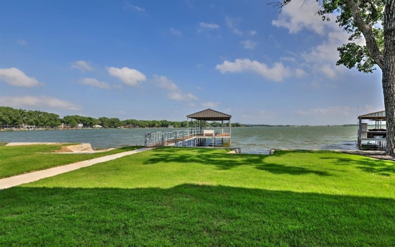 1733 E Lake Drive, Weatherford, TX 76087, 3 Bedrooms Bedrooms, ,3 BathroomsBathrooms,Residential,For Sale,1733 E Lake Drive,20869764