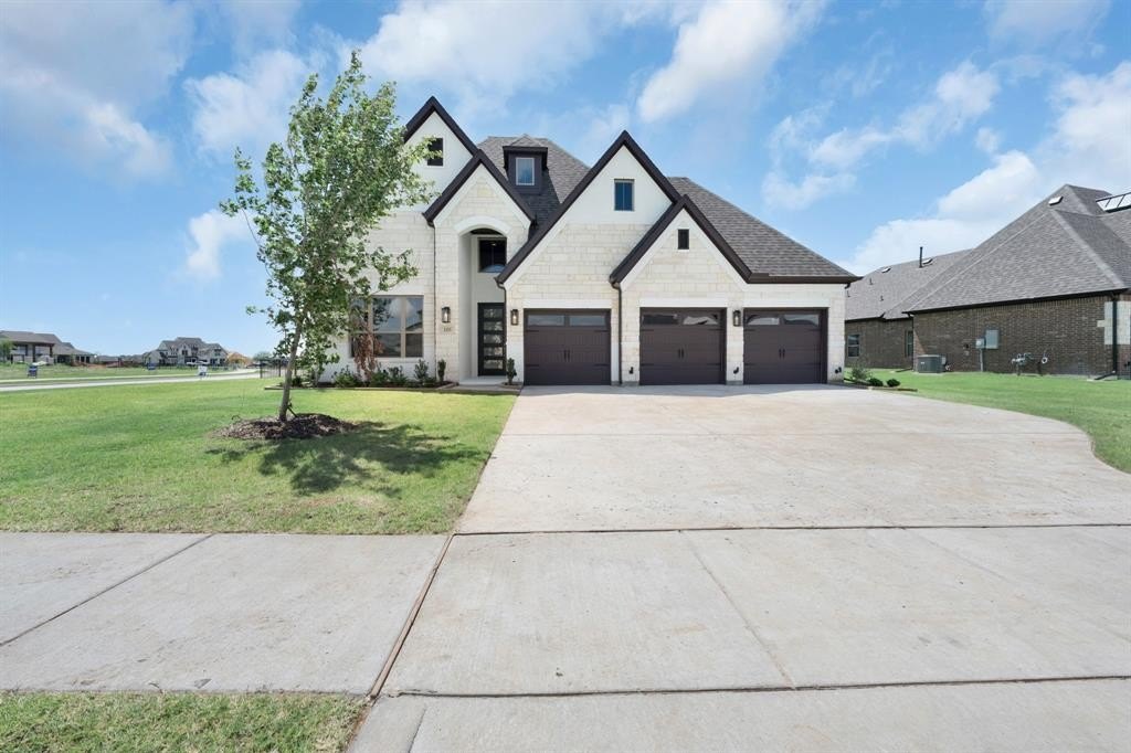 105 Deep Water Court, Heath, TX 75032, 3 Bedrooms Bedrooms, ,2 BathroomsBathrooms,Residential,For Sale,105 Deep Water Court,20870028