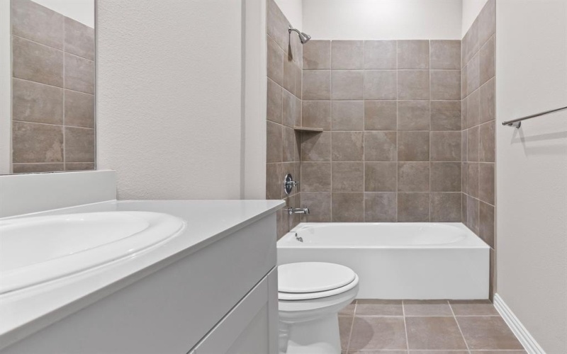 325 Canyon Oaks Drive, Greenville, TX 75402, 5 Habitaciones Habitaciones , ,3 BañosBaños,Residential,En Venta,325 Canyon Oaks Drive,20867617