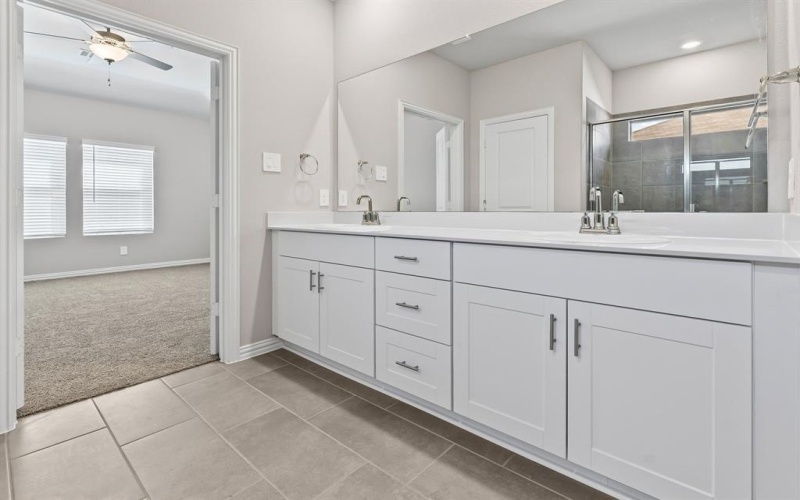325 Canyon Oaks Drive, Greenville, TX 75402, 5 Habitaciones Habitaciones , ,3 BañosBaños,Residential,En Venta,325 Canyon Oaks Drive,20867617