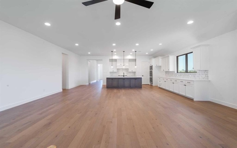 1920 Lowland Drive, Rockwall, TX 75087, 4 Bedrooms Bedrooms, ,5 BathroomsBathrooms,Residential,For Sale,1920 Lowland Drive,20870172