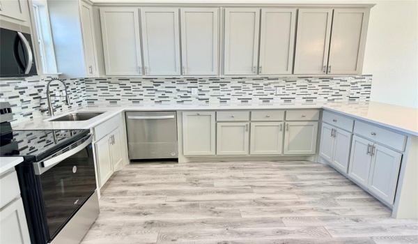 1012 Wootton Avenue, Bridgeport, TX 76426, 3 Bedrooms Bedrooms, ,2 BathroomsBathrooms,Residential,For Sale,1012 Wootton Avenue,20867737