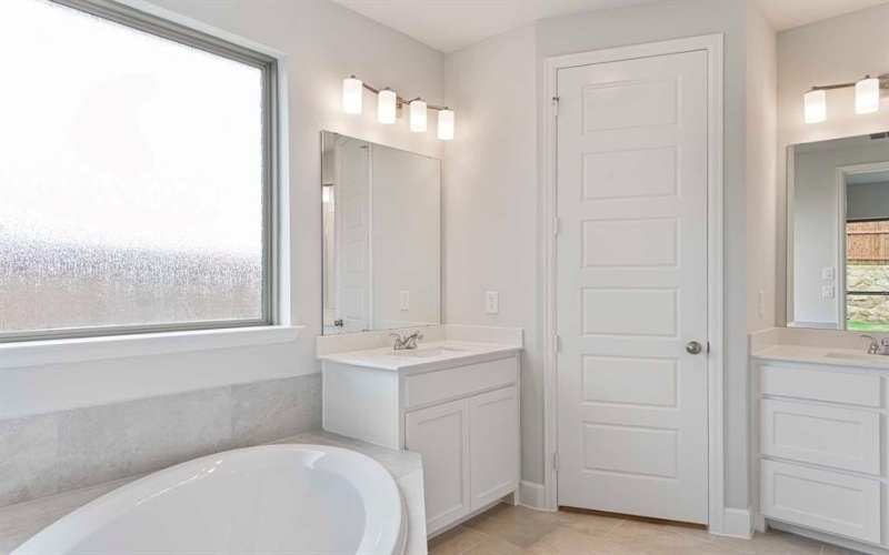 10456 Wyatts Run Road, Fort Worth, TX 76126, 3 Bedrooms Bedrooms, ,2 BathroomsBathrooms,Residential,For Sale,10456 Wyatts Run Road,20867744