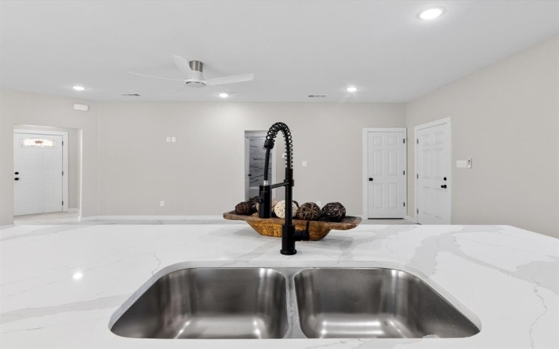 801 E Tyler Street, Ennis, TX 75119, 3 Bedrooms Bedrooms, ,2 BathroomsBathrooms,Residential,For Sale,801 E Tyler Street,20870230