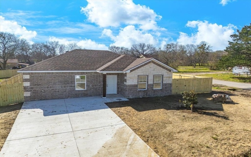 801 E Tyler Street, Ennis, TX 75119, 3 Bedrooms Bedrooms, ,2 BathroomsBathrooms,Residential,For Sale,801 E Tyler Street,20870230