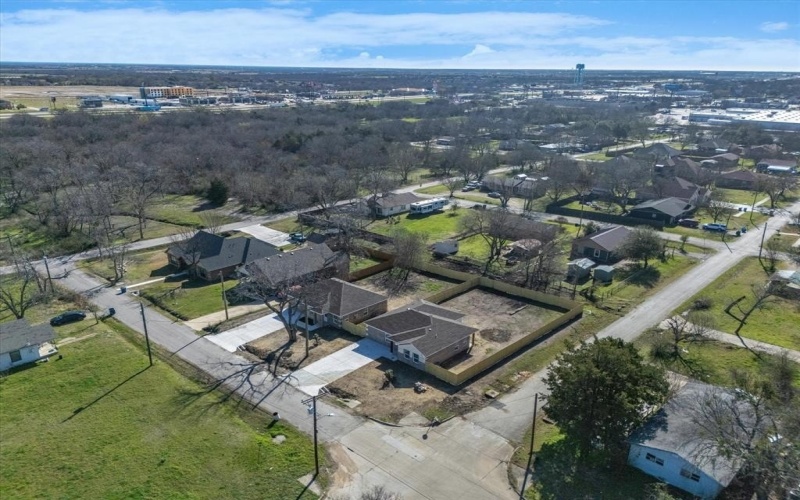 801 E Tyler Street, Ennis, TX 75119, 3 Bedrooms Bedrooms, ,2 BathroomsBathrooms,Residential,For Sale,801 E Tyler Street,20870230