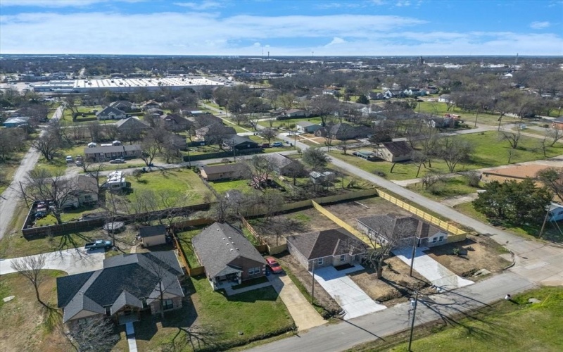 801 E Tyler Street, Ennis, TX 75119, 3 Bedrooms Bedrooms, ,2 BathroomsBathrooms,Residential,For Sale,801 E Tyler Street,20870230
