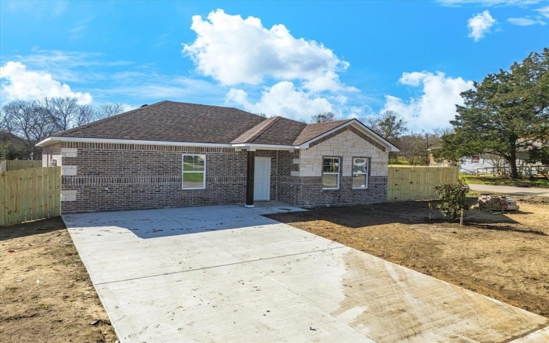 801 E Tyler Street, Ennis, TX 75119, 3 Bedrooms Bedrooms, ,2 BathroomsBathrooms,Residential,For Sale,801 E Tyler Street,20870230