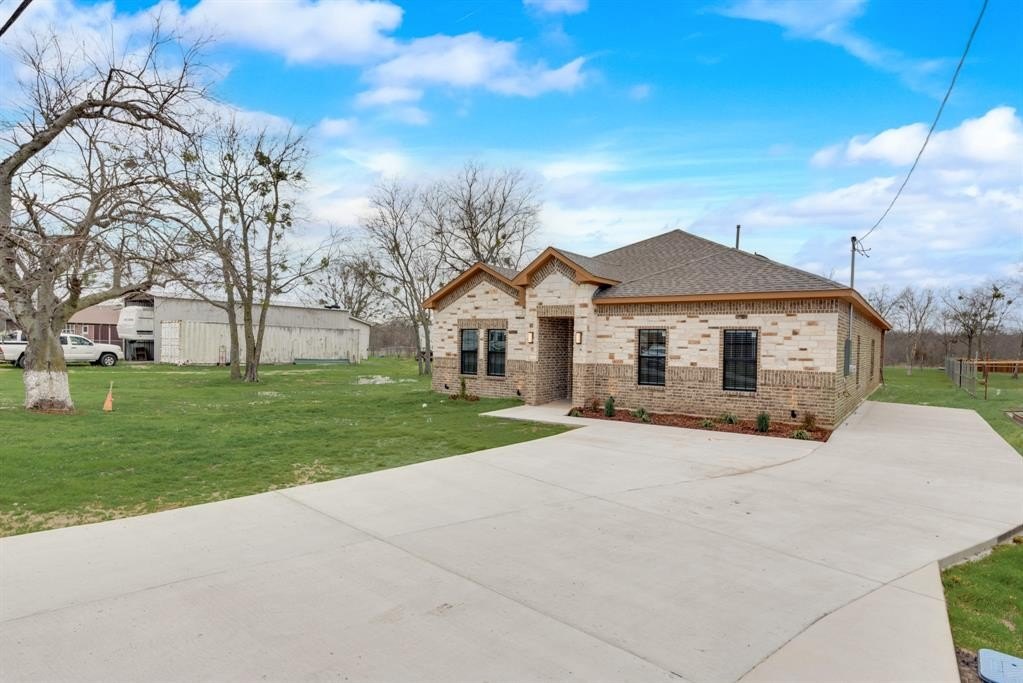 202 N Edward Street, Quinlan, TX 75474, 5 Habitaciones Habitaciones , ,3 BañosBaños,Residential,En Venta,202 N Edward Street,20868014